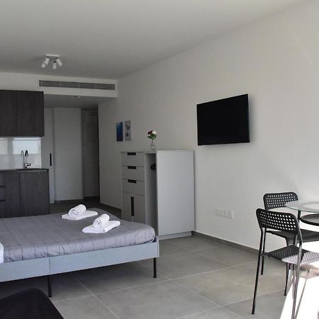 Georgia Court City & Seaview ลาร์นาคา ภายนอก รูปภาพ