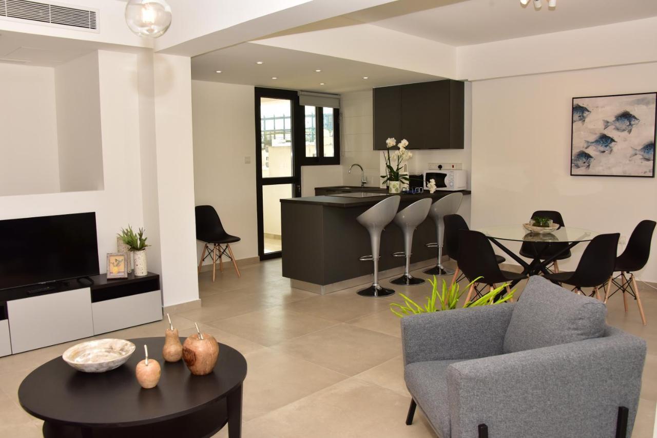 Georgia Court City & Seaview ลาร์นาคา ภายนอก รูปภาพ