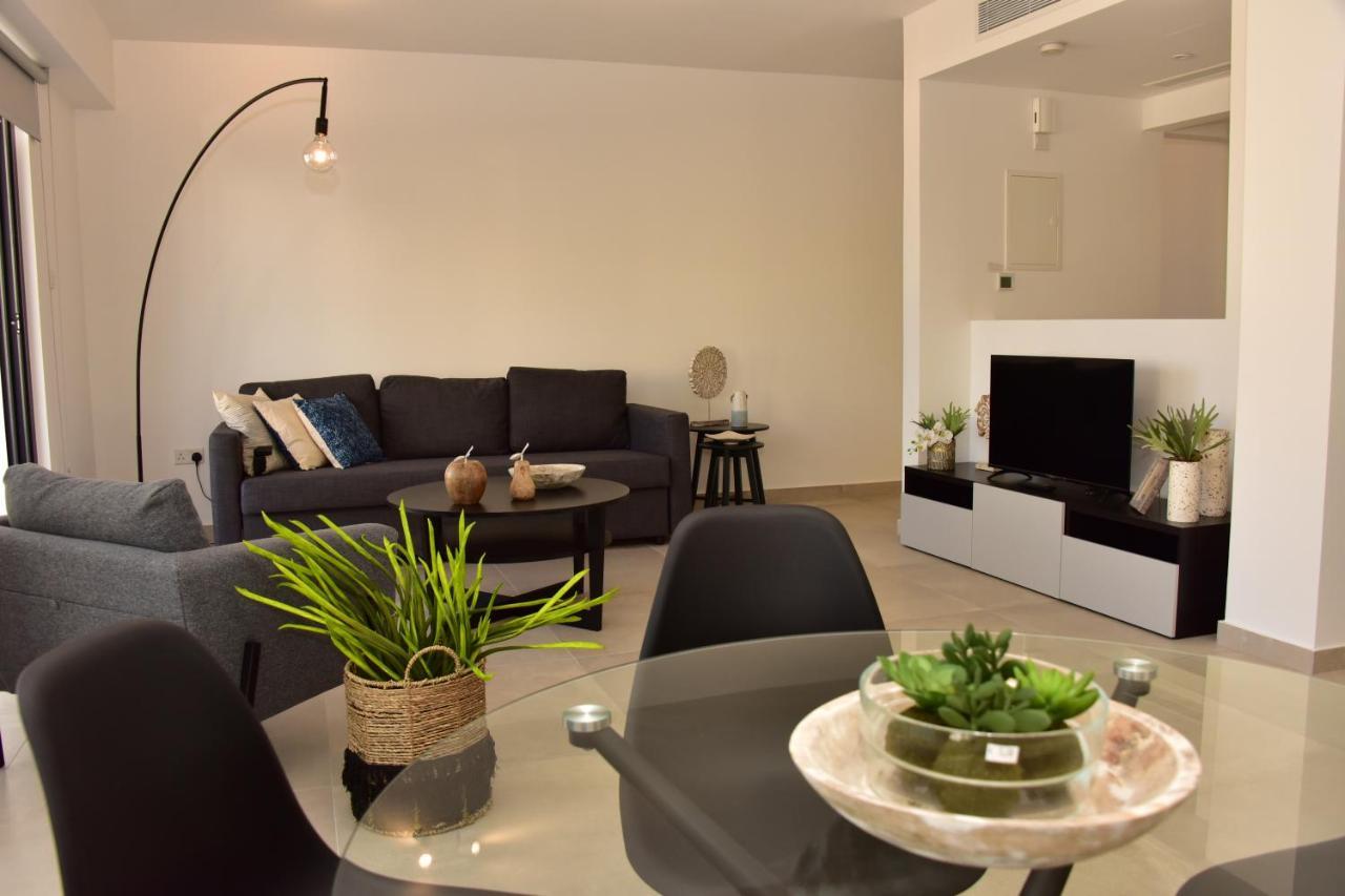 Georgia Court City & Seaview ลาร์นาคา ภายนอก รูปภาพ